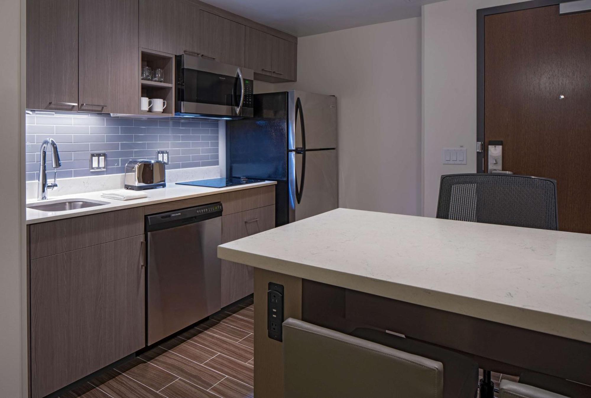 One-Bedroom King Suite Sofa Bed Kitchen