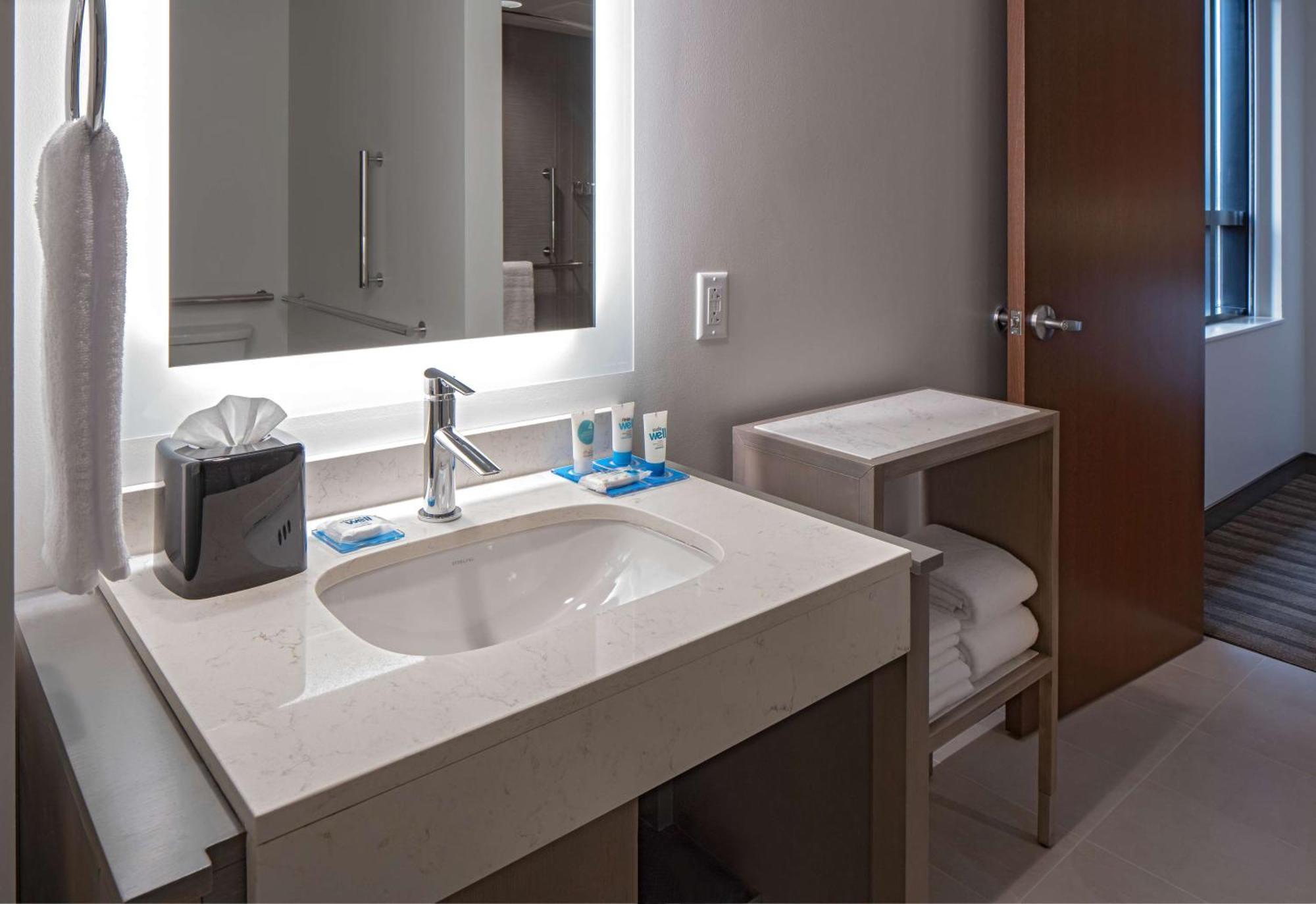 King Studio Suite Kitchen Roll Shower Disability Access