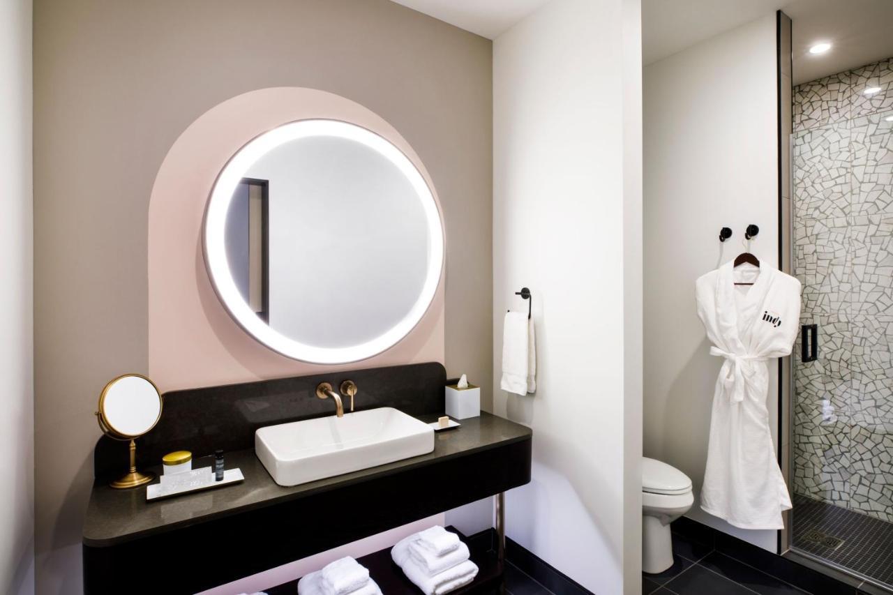 Deluxe King Room City View