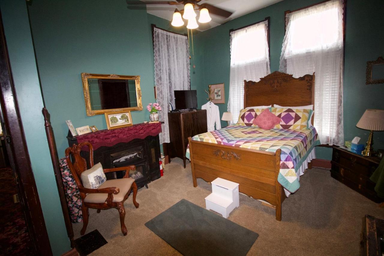 Deluxe Double Room Bath