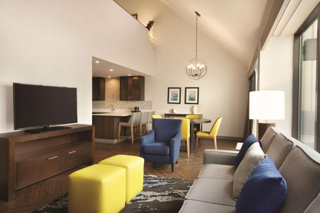 One-Bedroom Penthouse Suite - Non-Smoking,1498934335:JPEG