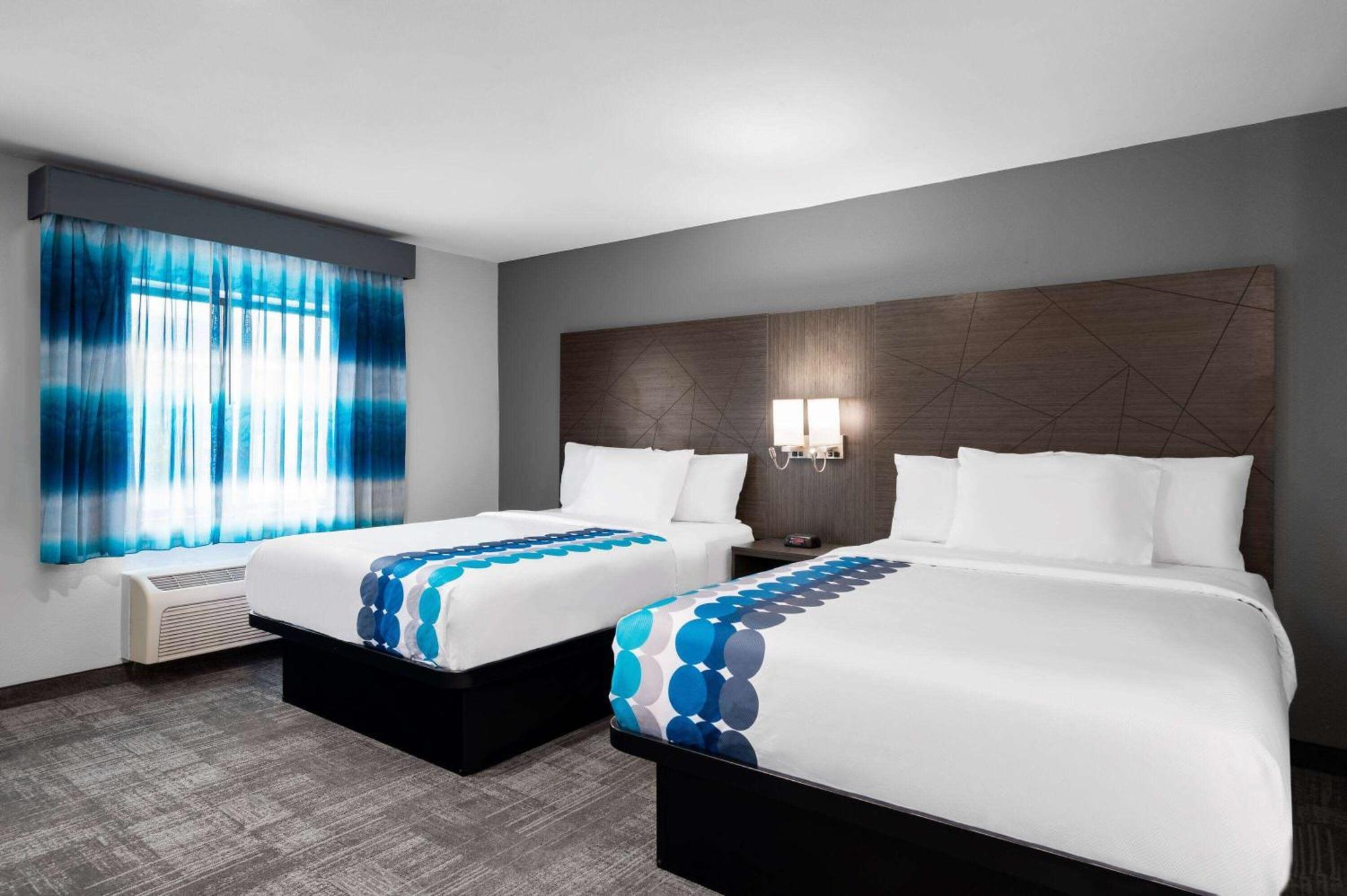Studio Suite Two Queen Beds Non-Smoking