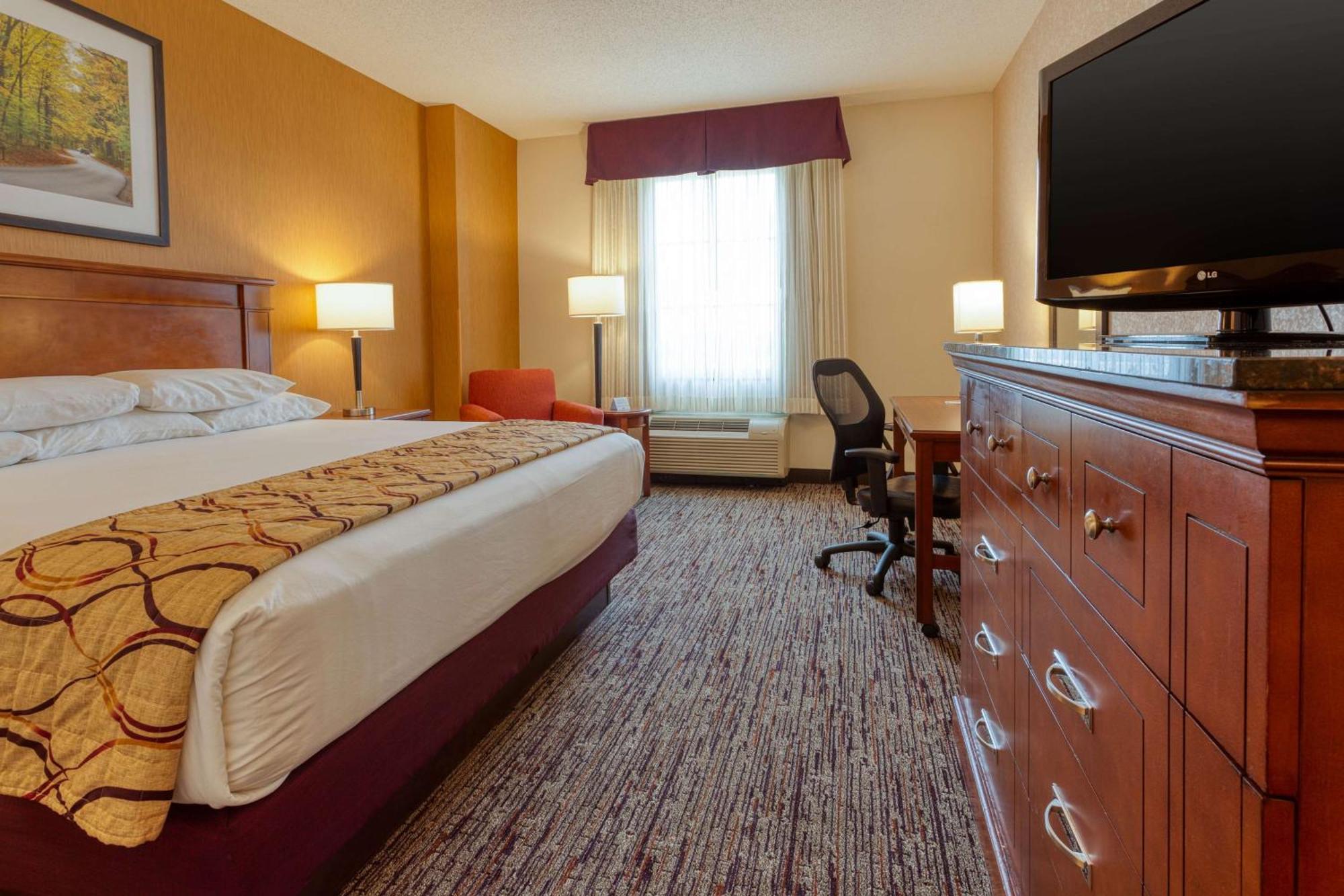 Deluxe King Room - Disability Access