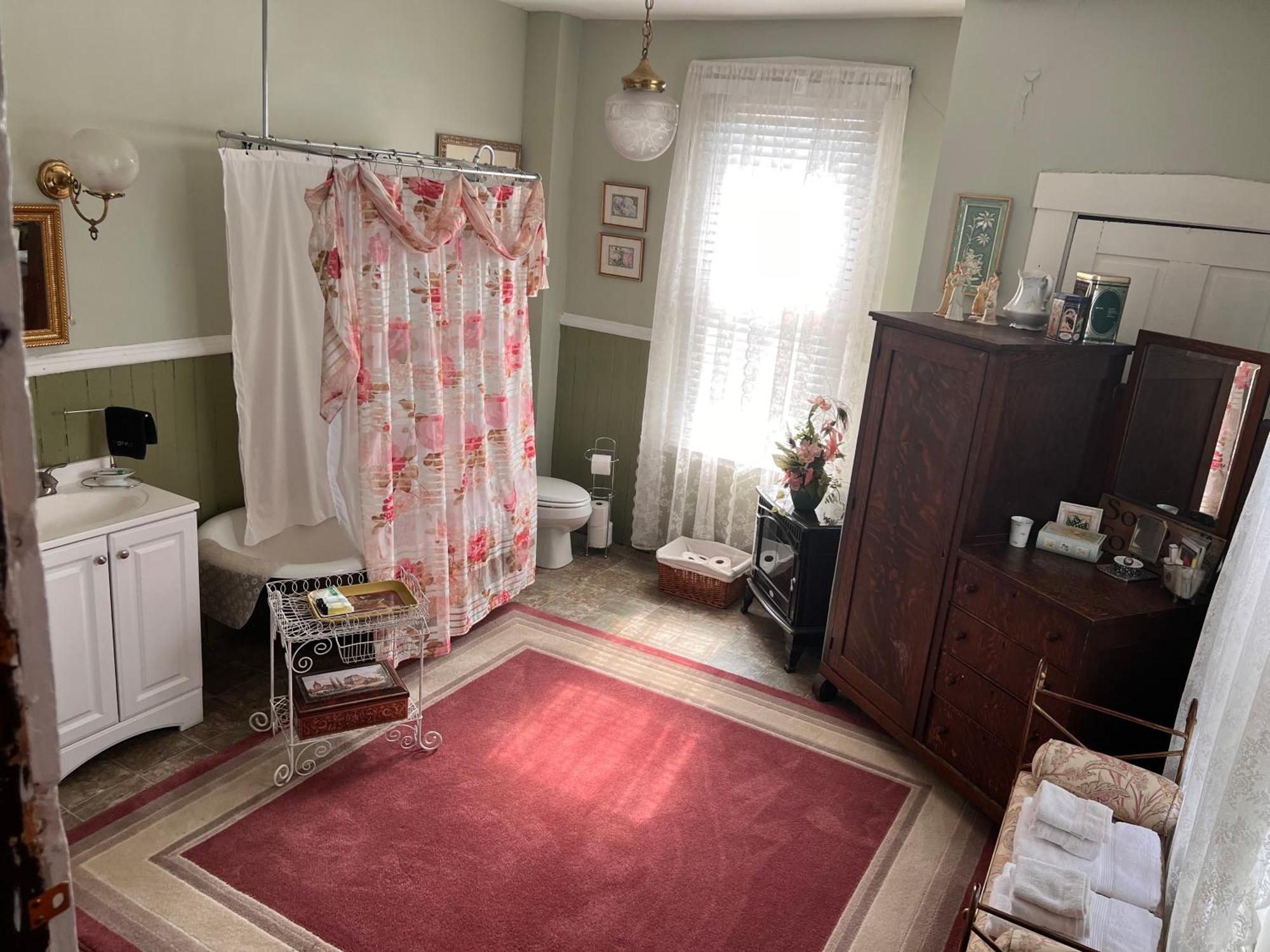 Deluxe Double Room Bath