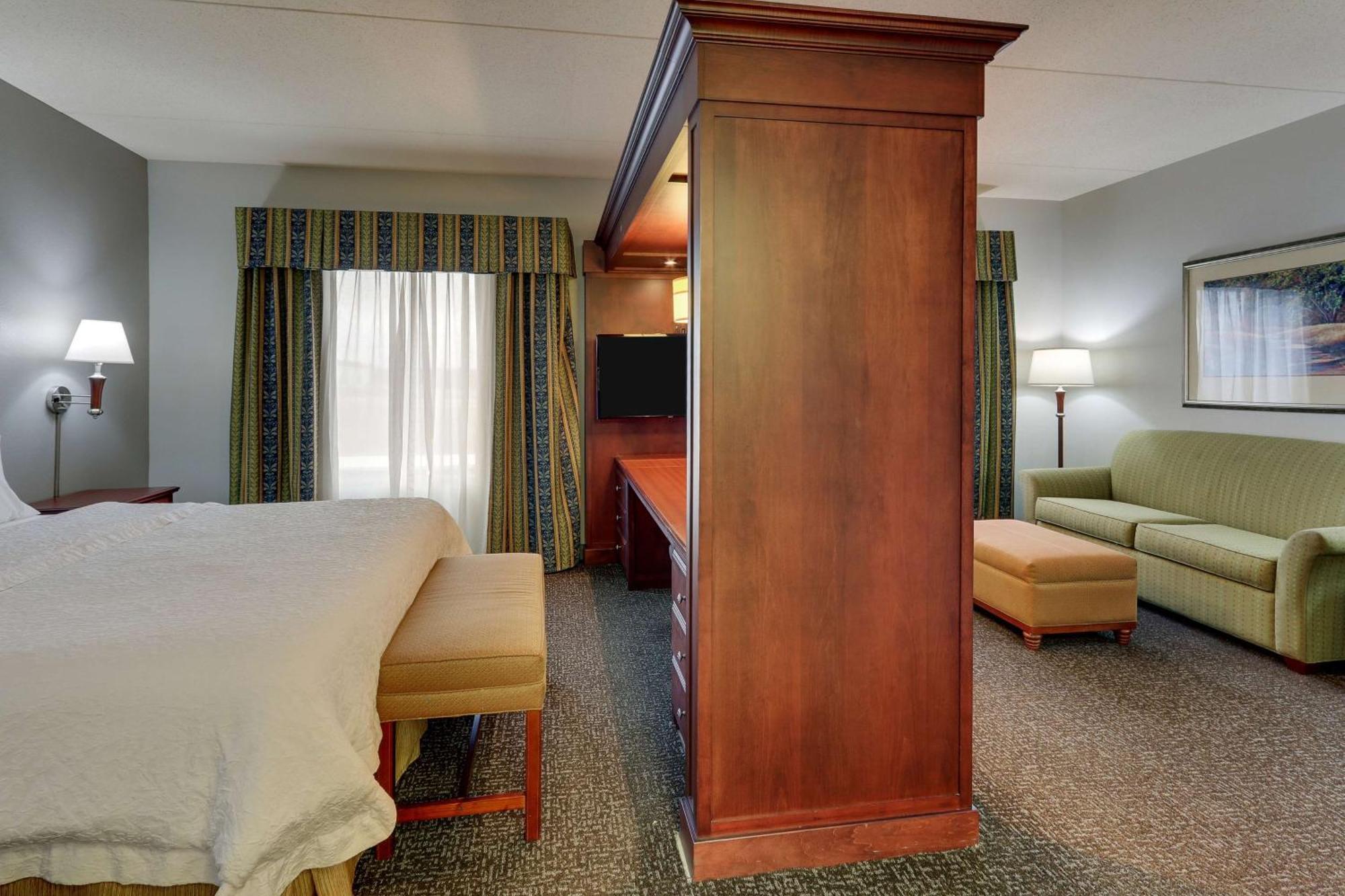 King Studio Suite with Kitchenette - Non-Smoking,1557468409:JPEG