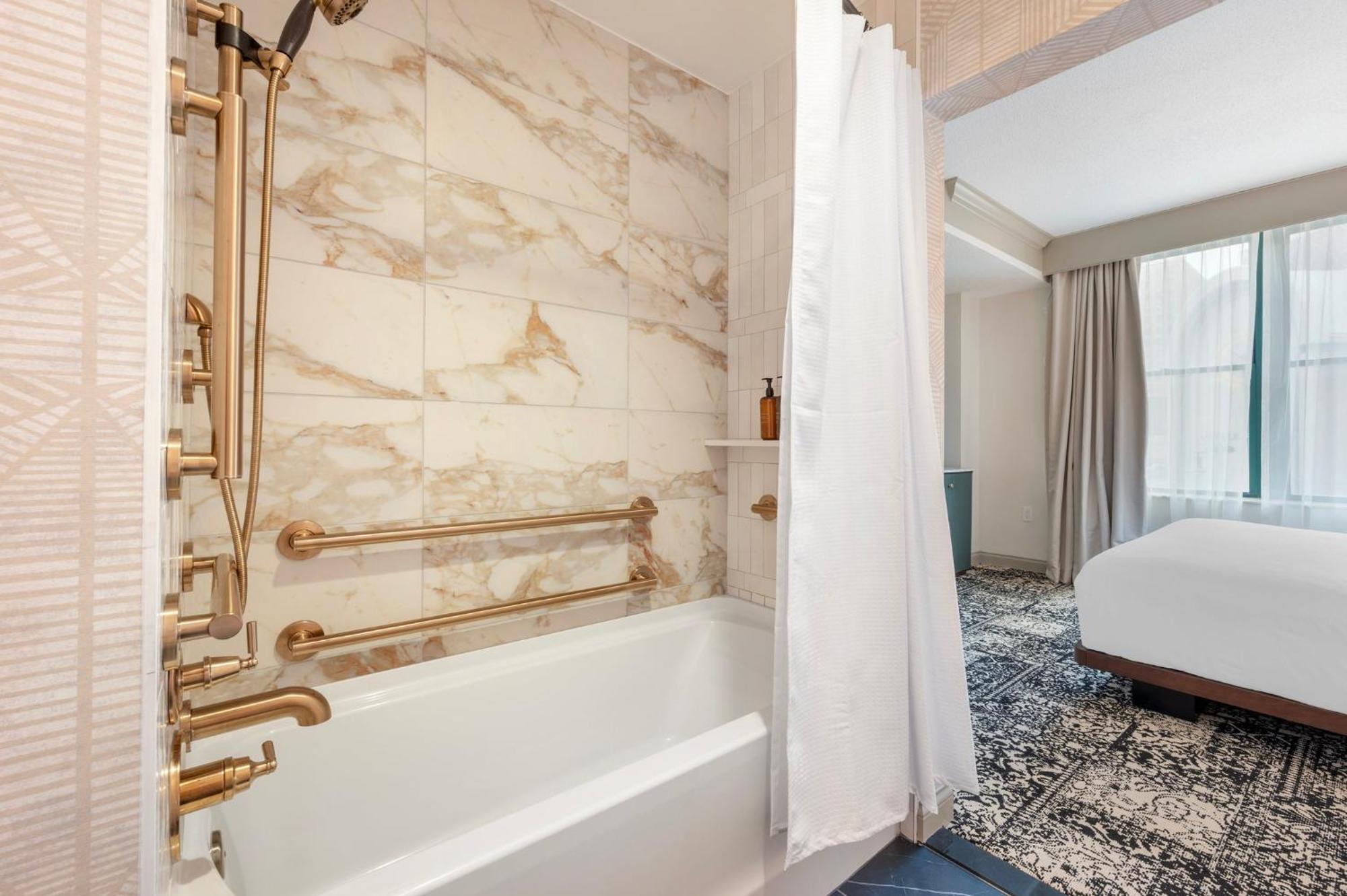 Deluxe King Room Disability Access