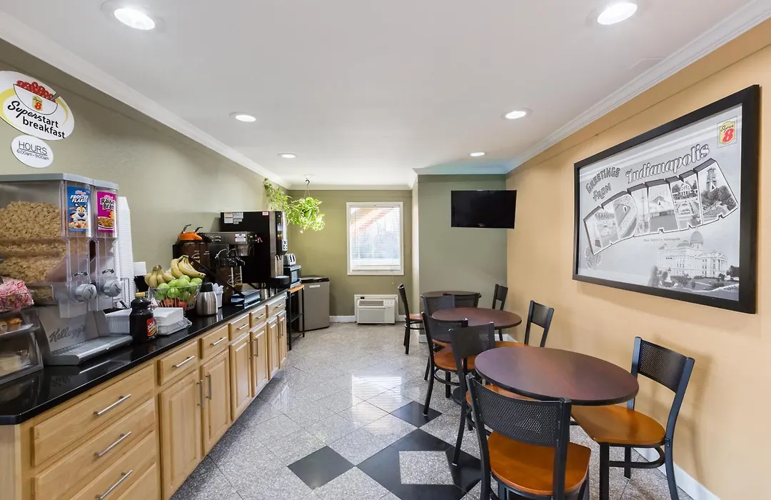 Super 8 By Wyndham Indianapolis-Southport Rd-1