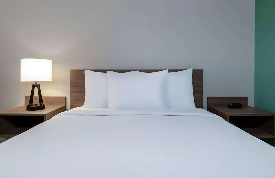 Echo Suites Extended Stay By Wyndham Indianapolis Ameriplex-1