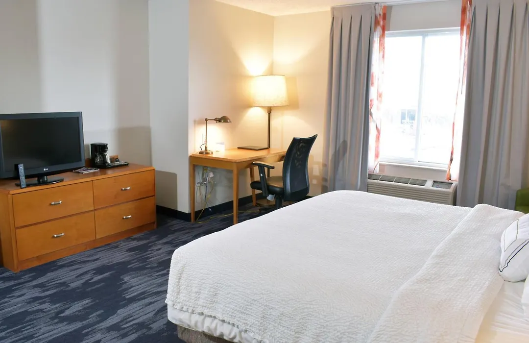 Fairfield Inn & Suites Indianapolis East-1