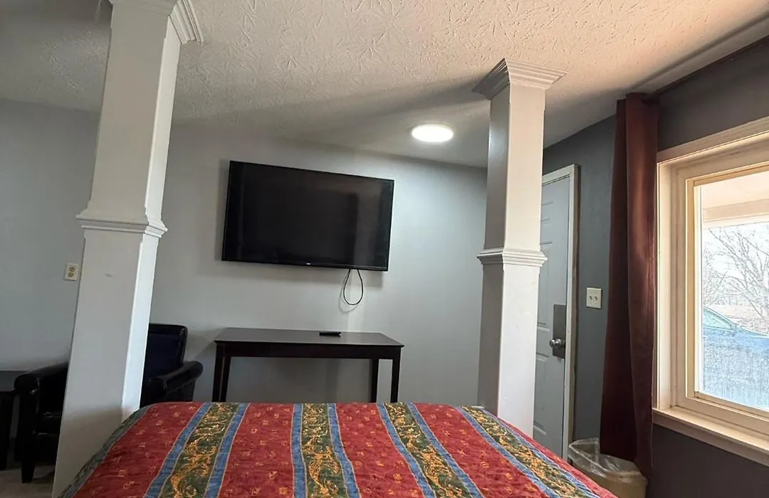 Blisspoint Inn Fka Motel 6T7-1