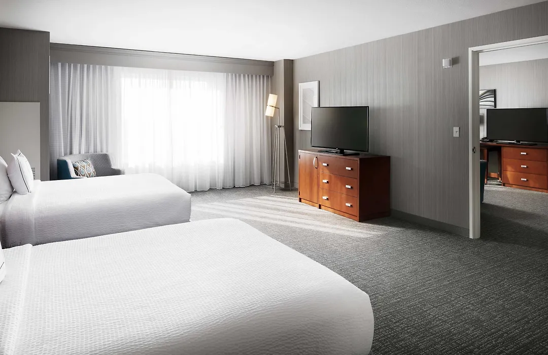Courtyard By Marriott Indianapolis Downtown-1