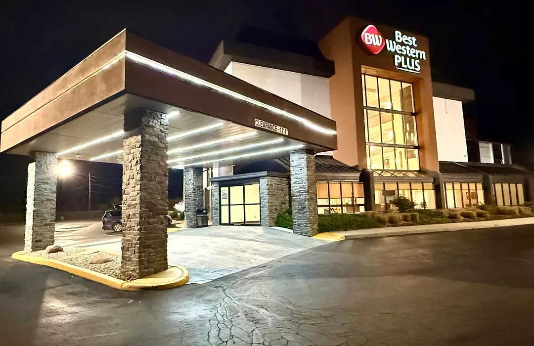 Best Western Plus Indianapolis-1