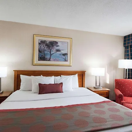 Wingate By Wyndham Indianapolis East-3