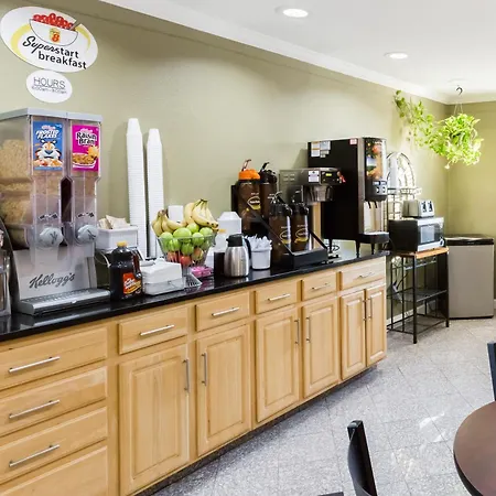 Super 8 By Wyndham Indianapolis-Southport Rd-3