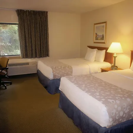 La Quinta Inn By Wyndham Indianapolis Airport Executive Dr-3