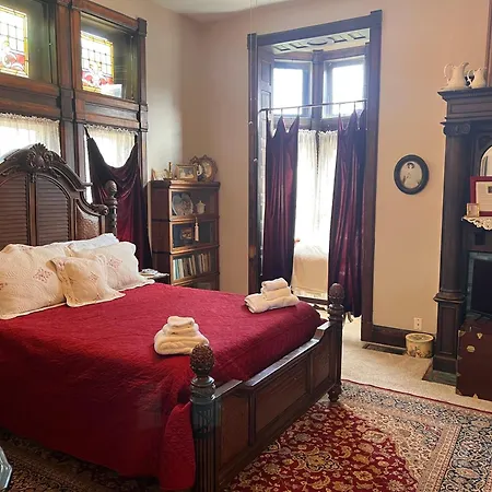 Mansion On The Mile B&B-2
