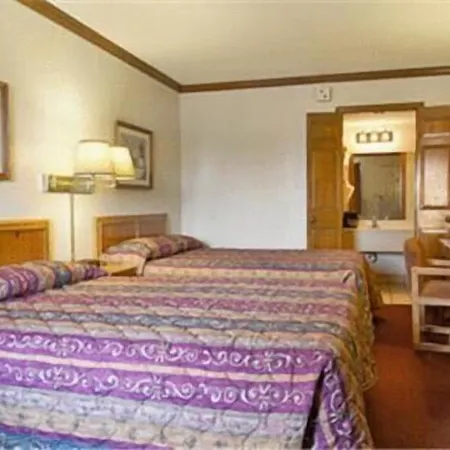 Indy Speedway Inn-2