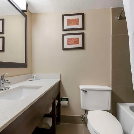 Comfort Inn & Suites Indianapolis Northwest - College Park-3