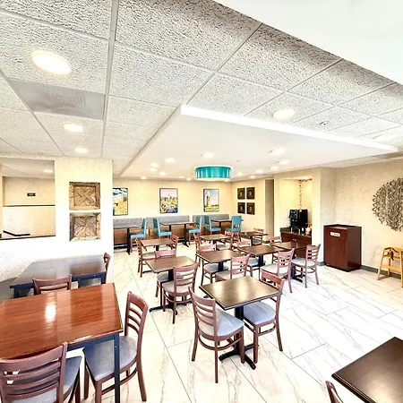 Best Western Plus Indianapolis-3