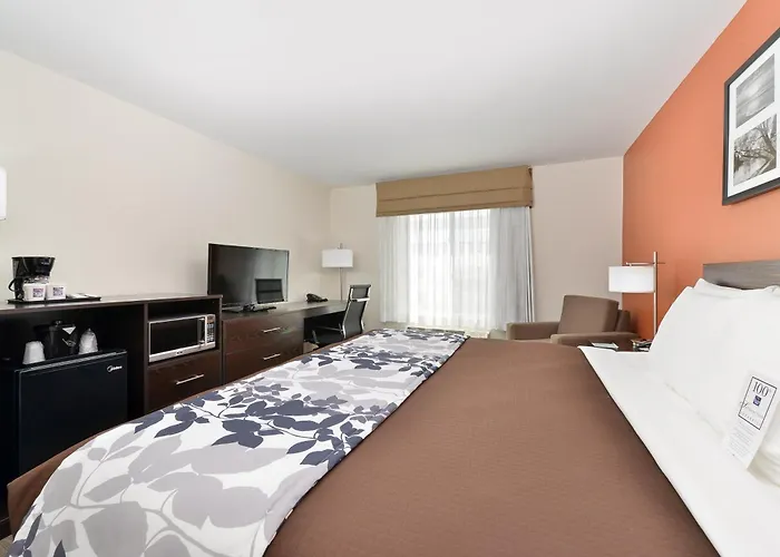 Sleep Inn & Suites And Conference Center Downtown