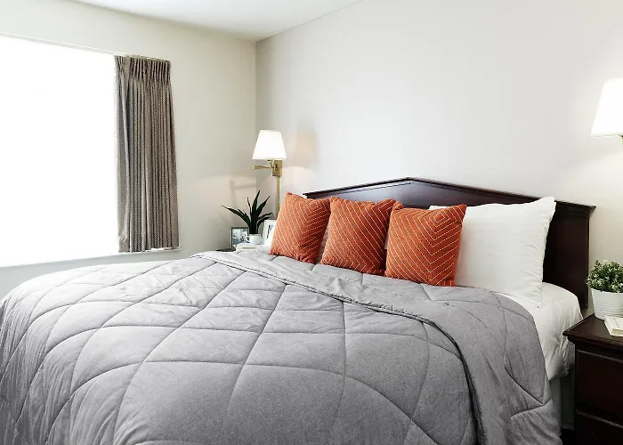 Intown Suites Extended Stay Indianapolis In - Traders Point