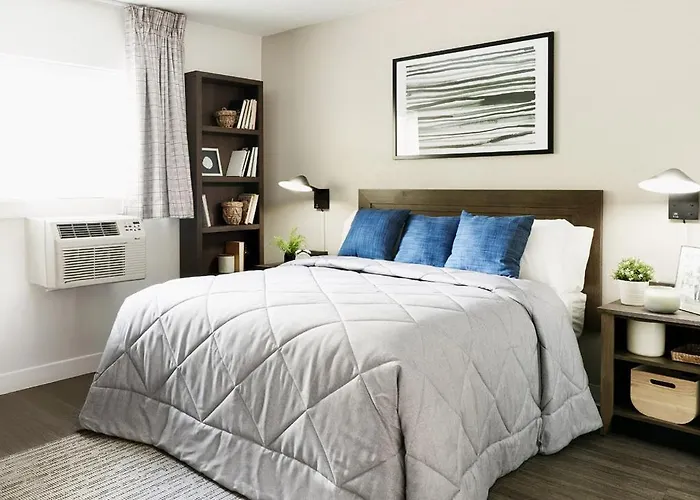 Intown Suites Extended Stay Indianapolis In -College Park Michigan Road
