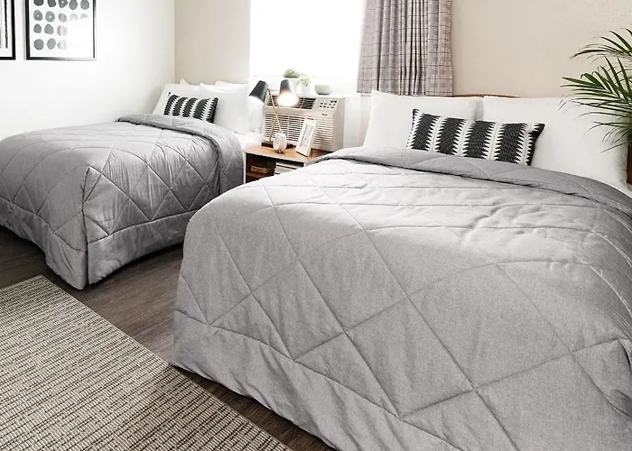 Intown Suites Extended Stay Indianapolis In -College Park Michigan Road