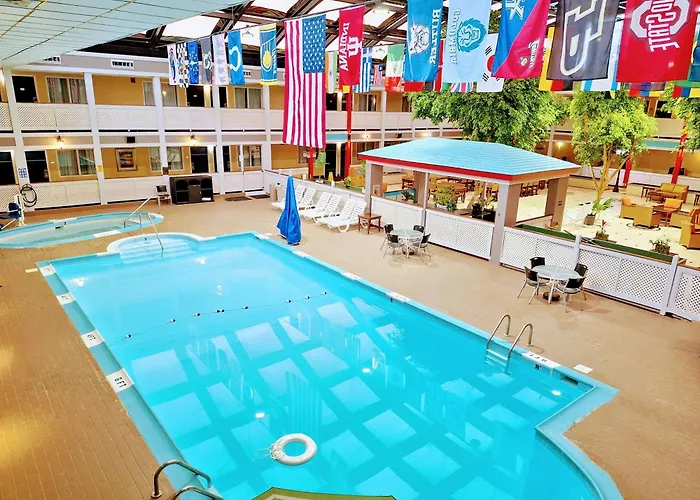 Garnet Waterfront Hotel Indianapolis